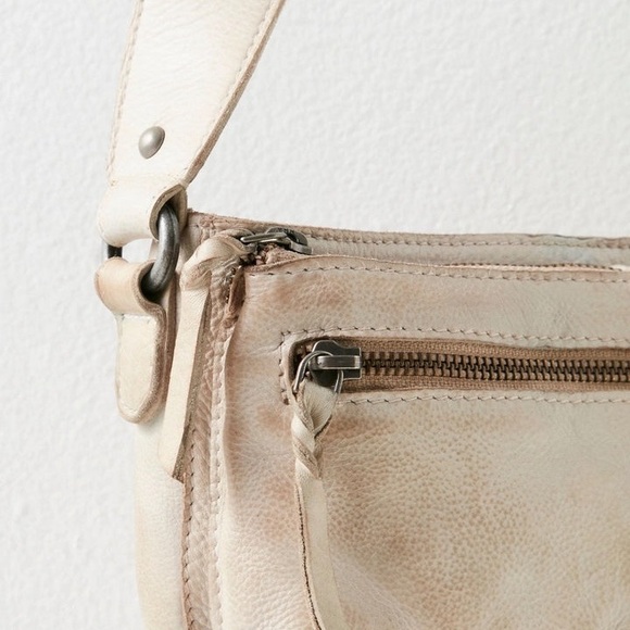 Free People WADE leather crossbody color Mineral pre-owned - Picture 7 of 7
